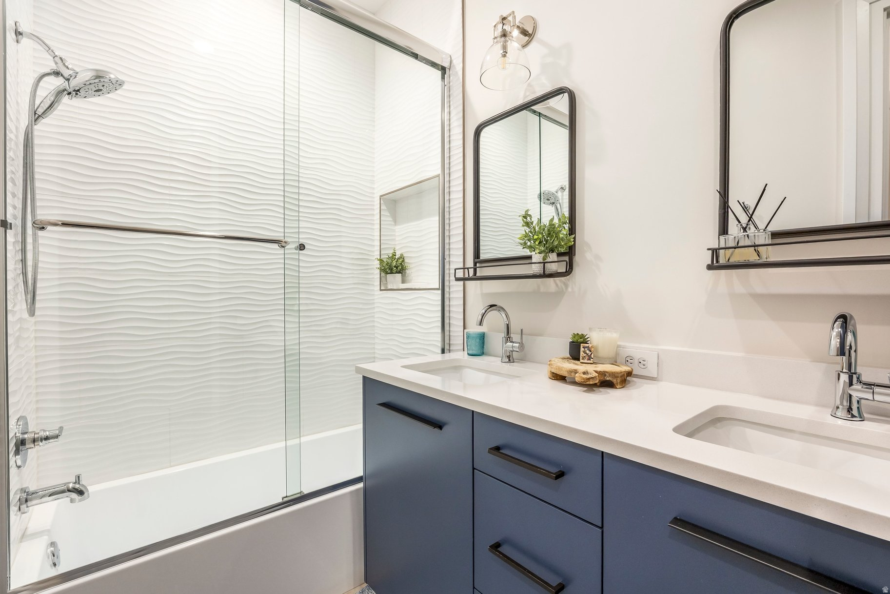 SIGNAL HILL - Residential