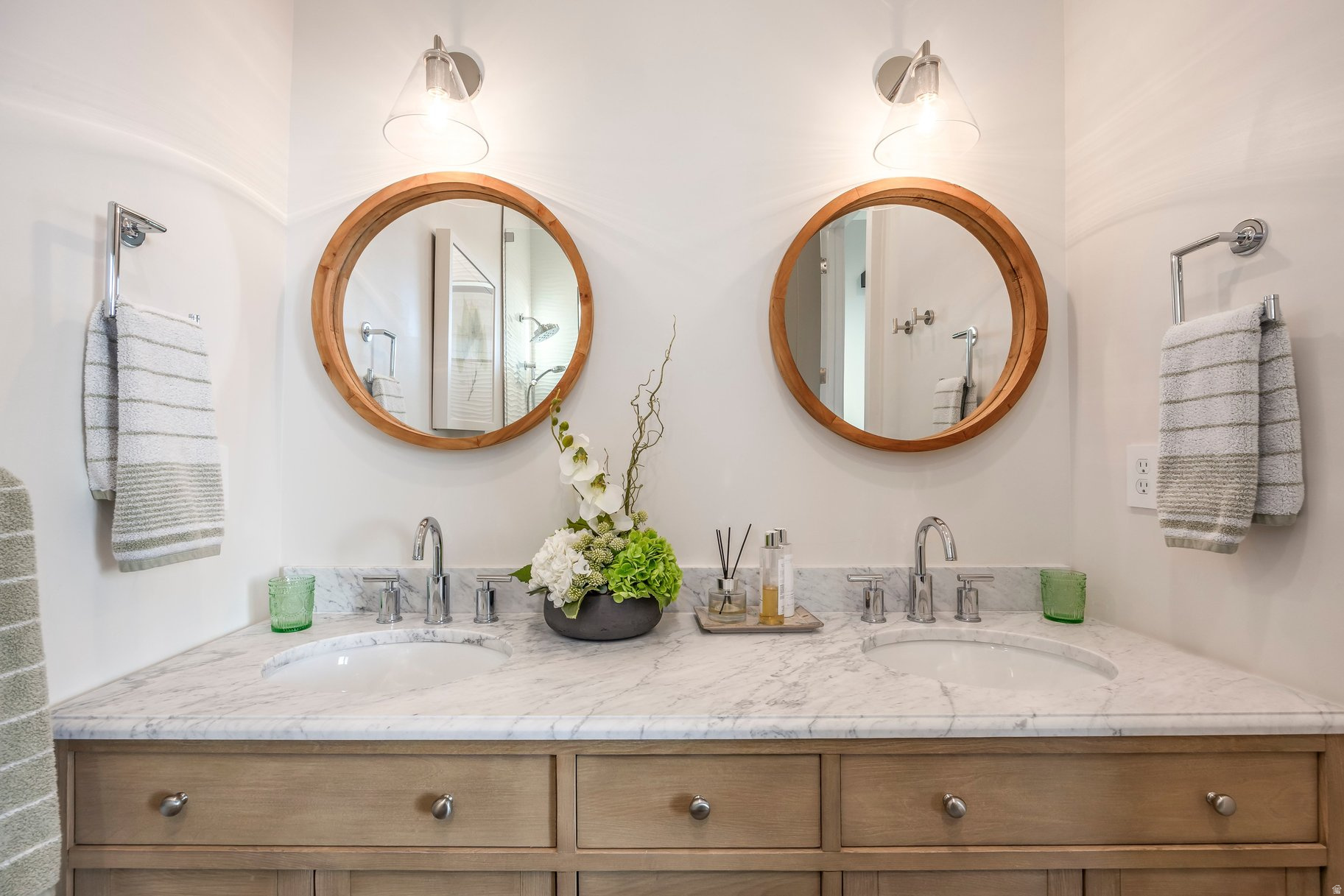 SIGNAL HILL - Residential