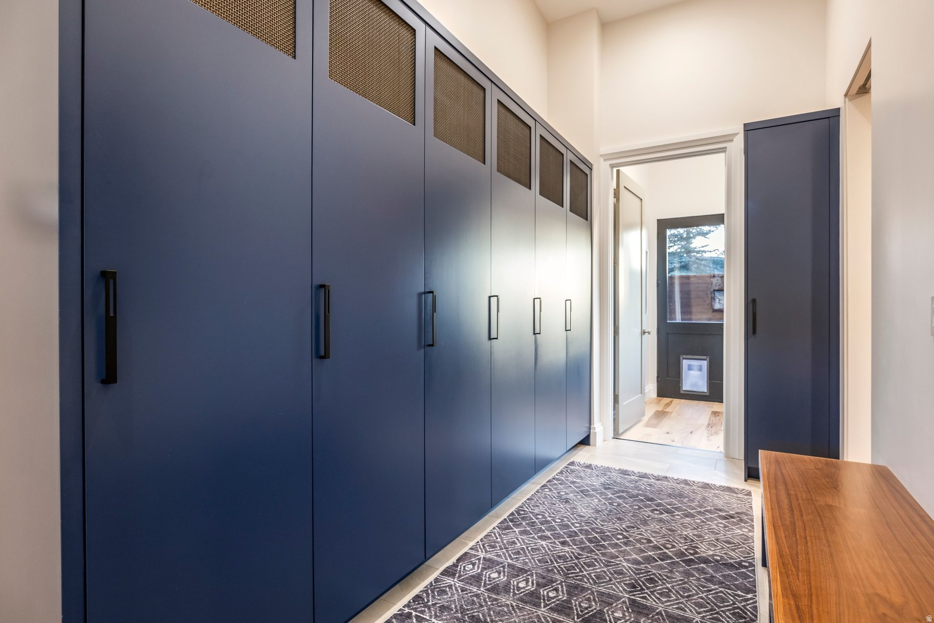 SIGNAL HILL - Residential