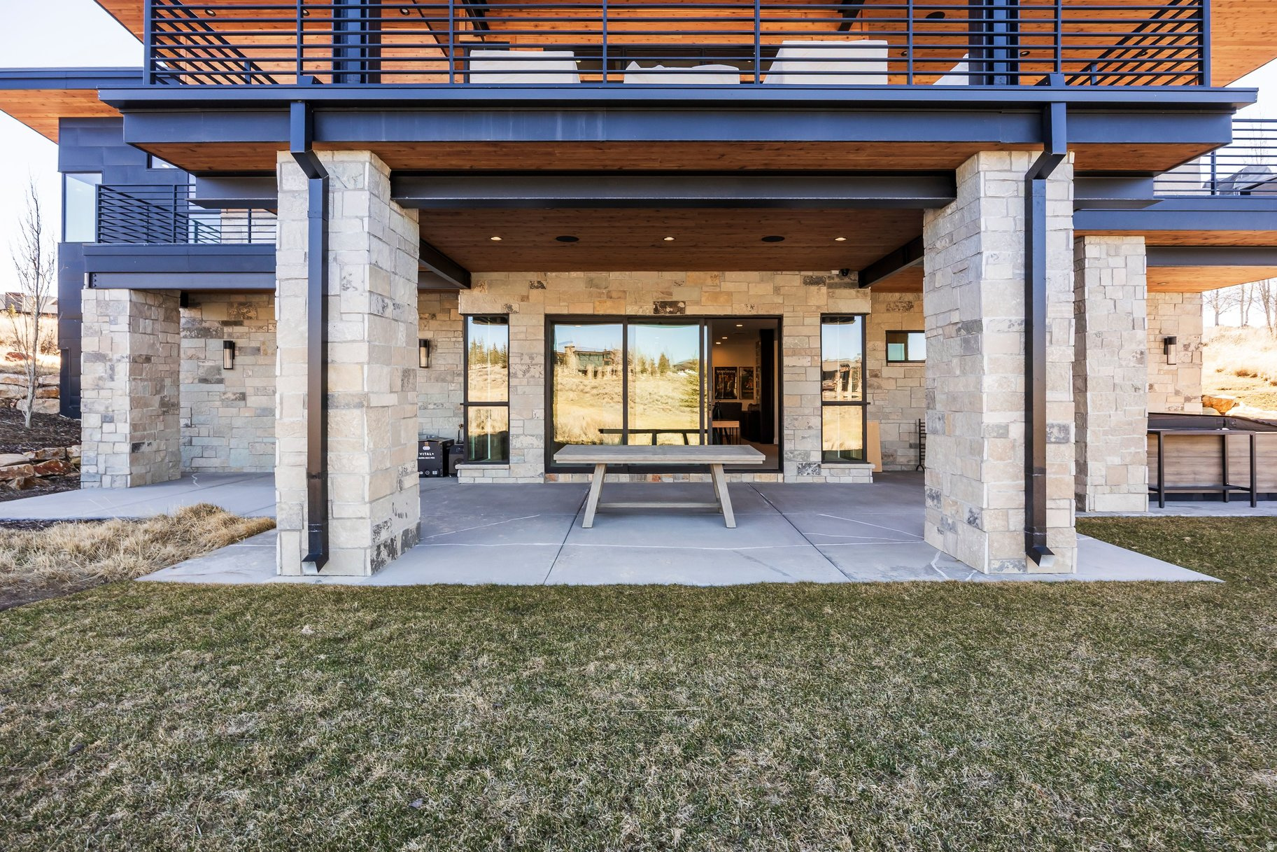 SIGNAL HILL - Residential