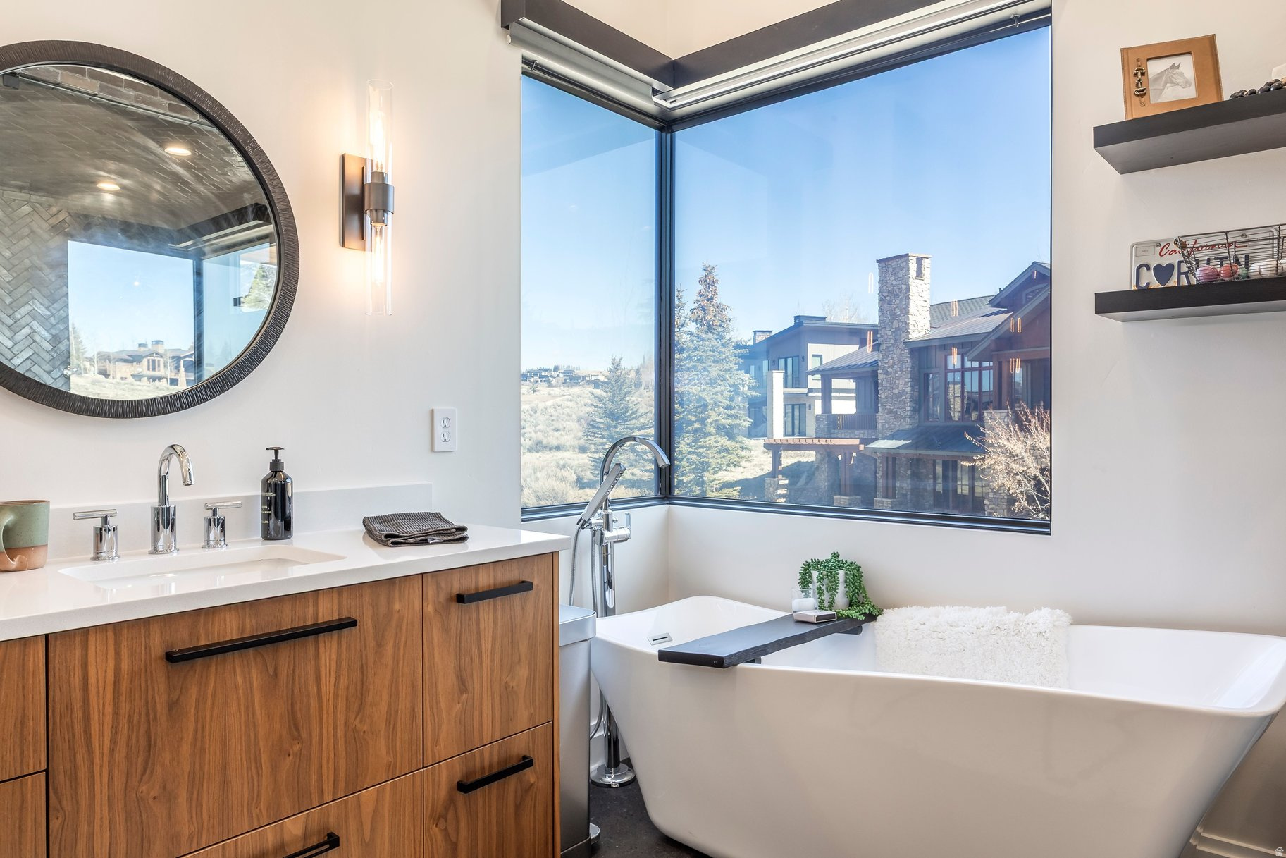 SIGNAL HILL - Residential