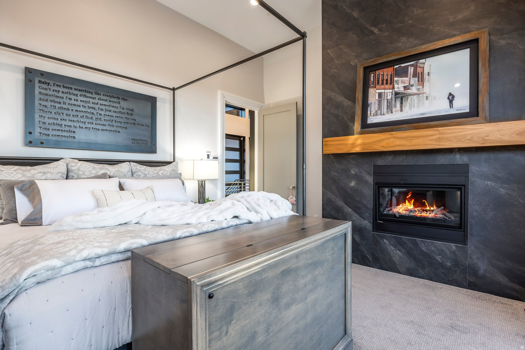 SIGNAL HILL - Residential