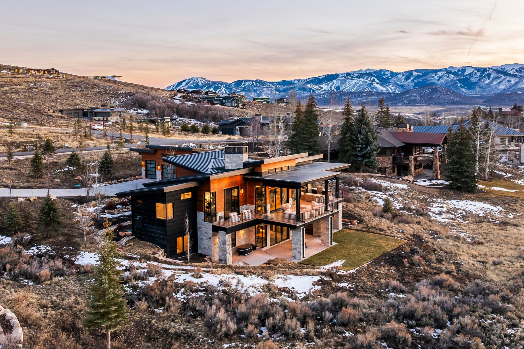 SIGNAL HILL - Residential