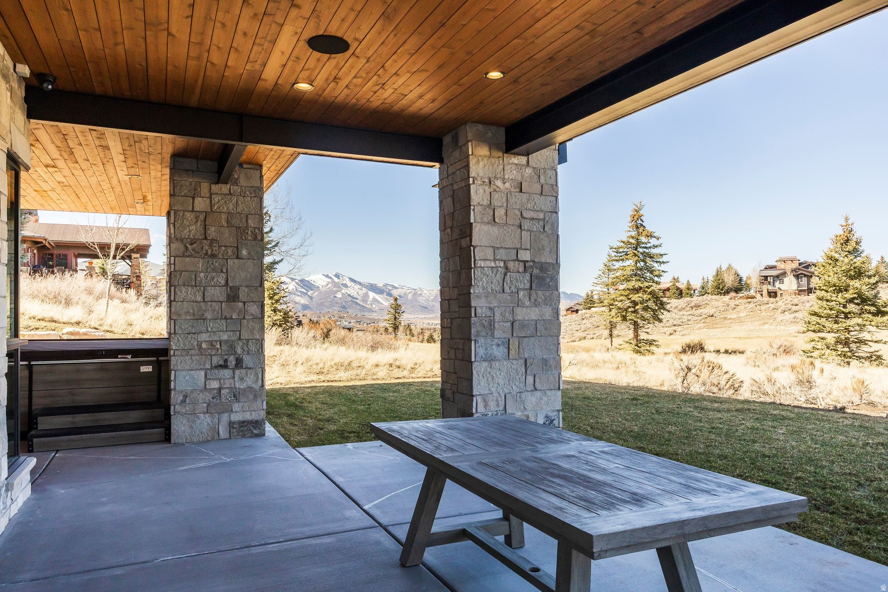 SIGNAL HILL - Residential