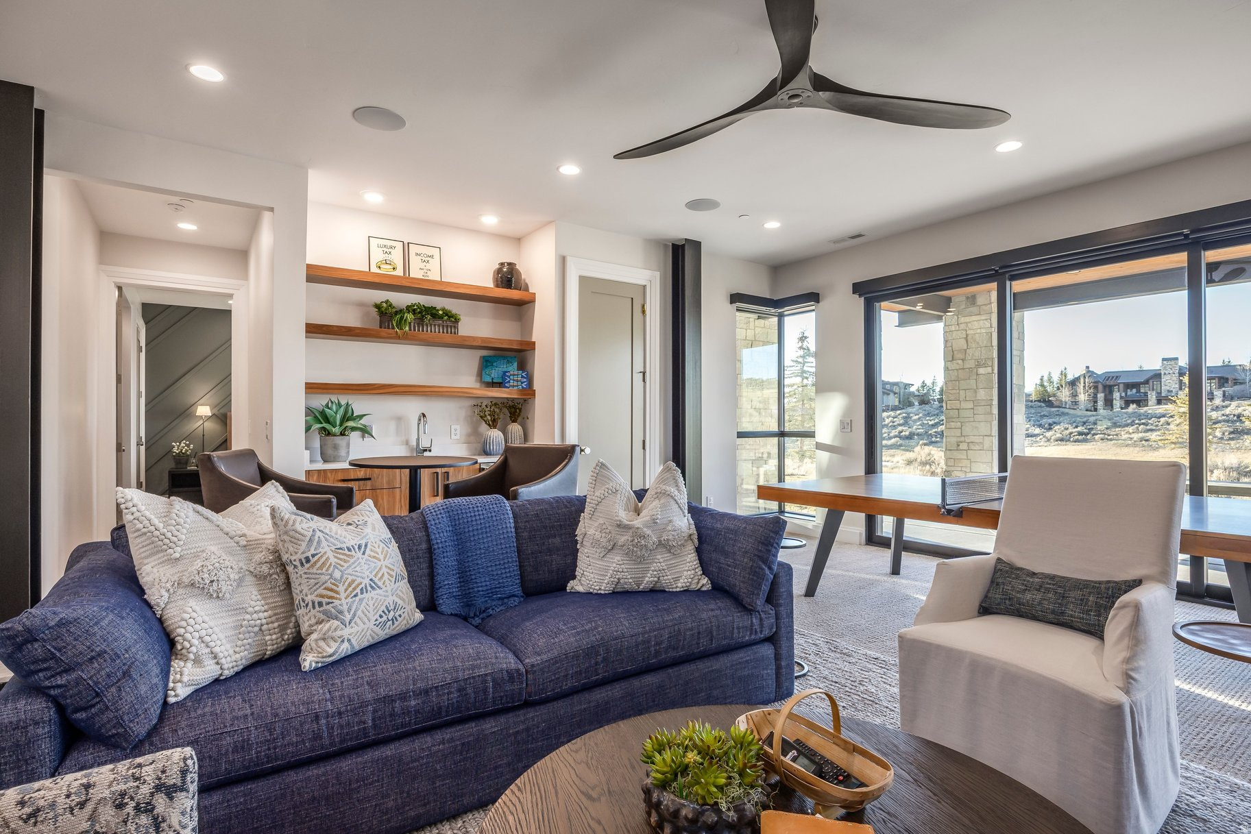 SIGNAL HILL - Residential