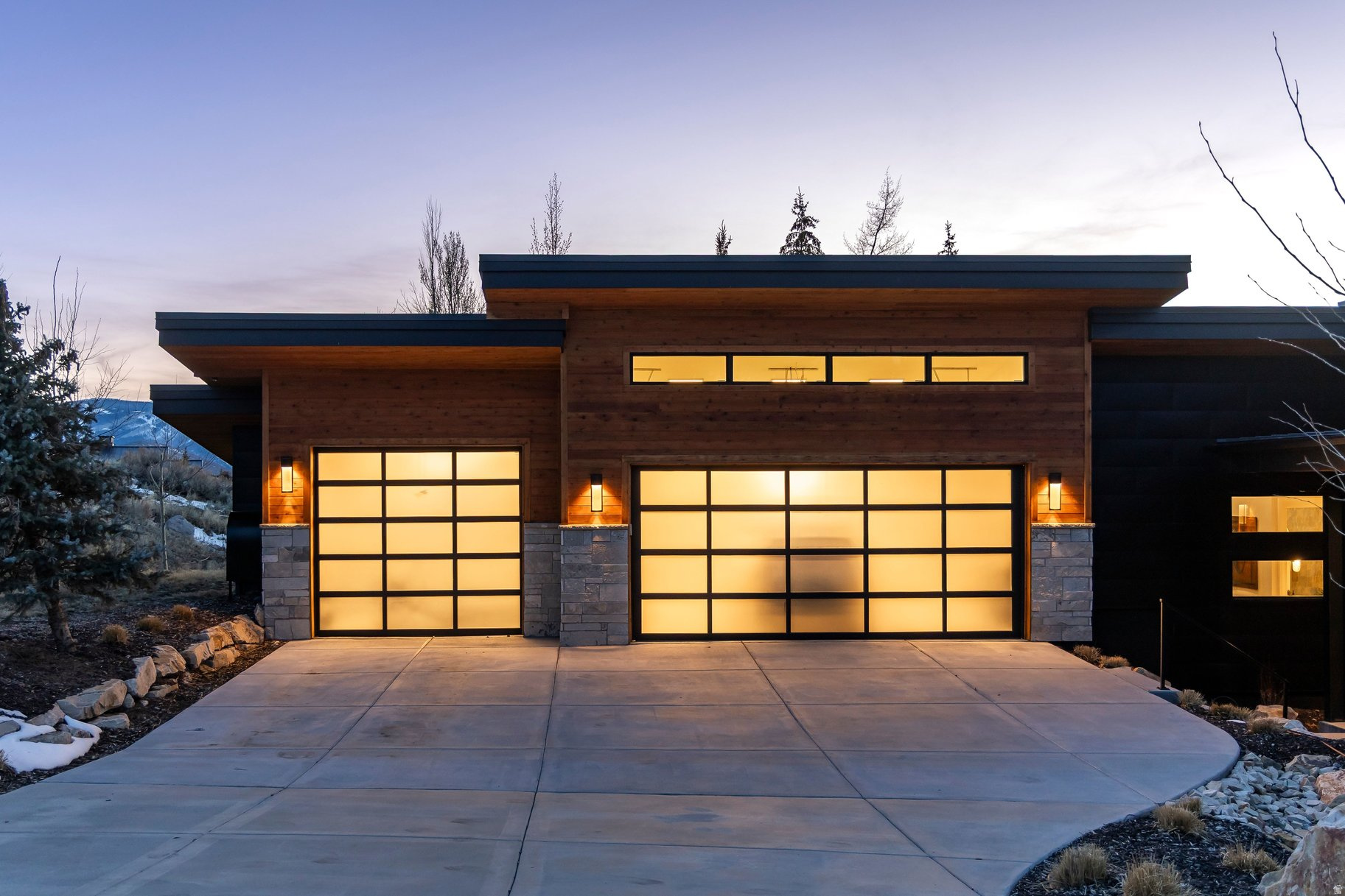 SIGNAL HILL - Residential