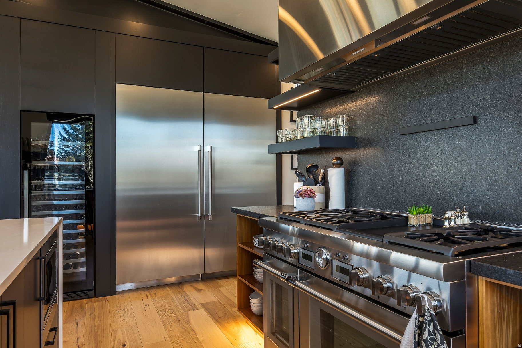 SIGNAL HILL - Residential