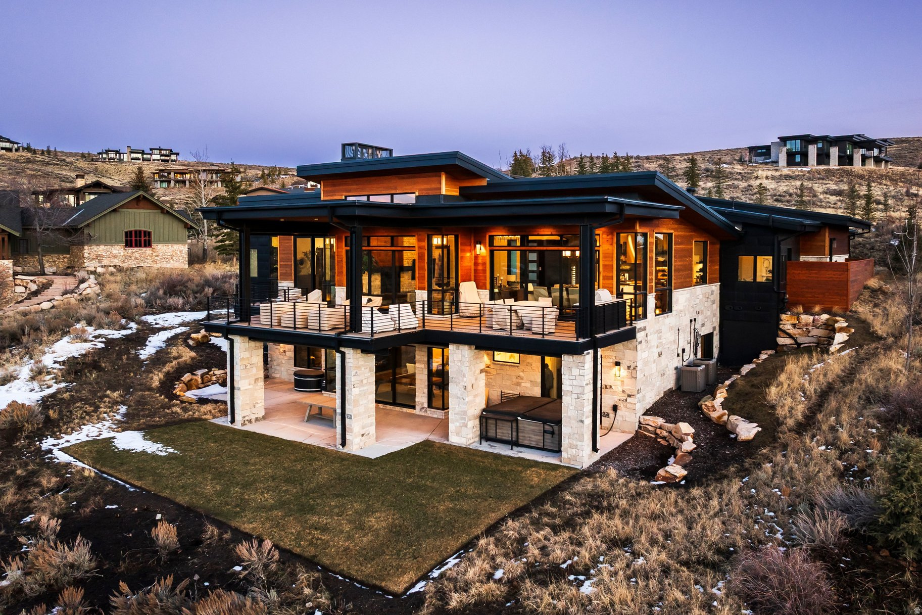 SIGNAL HILL - Residential