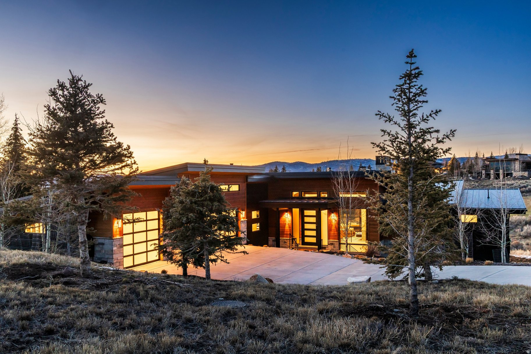 SIGNAL HILL - Residential