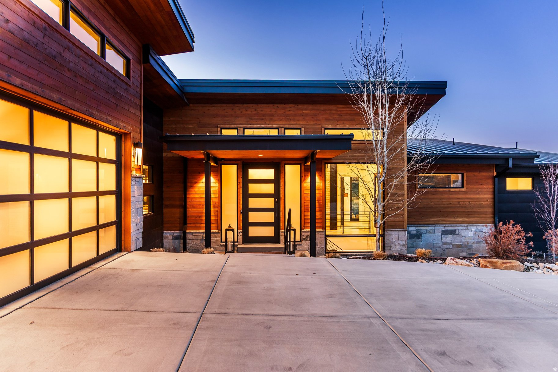 SIGNAL HILL - Residential