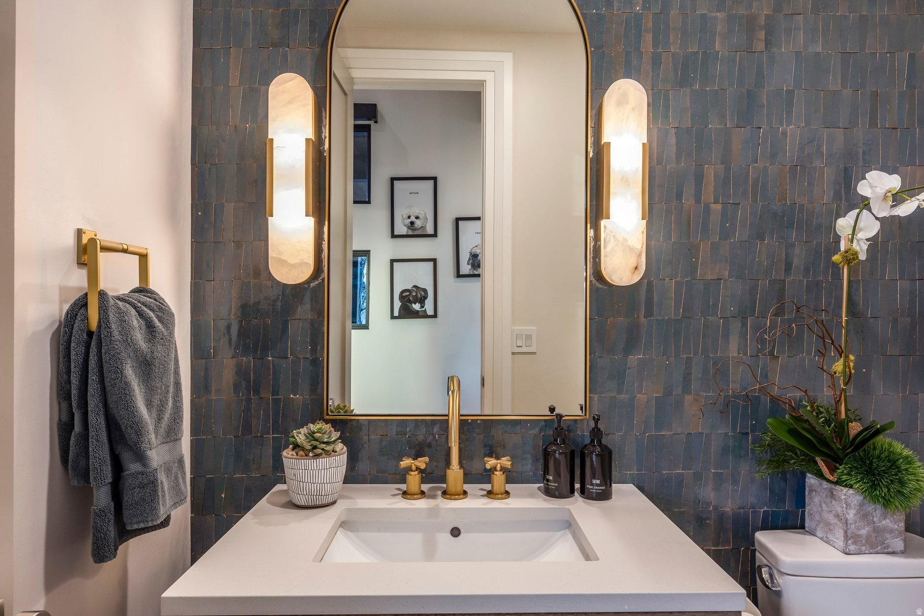 SIGNAL HILL - Residential