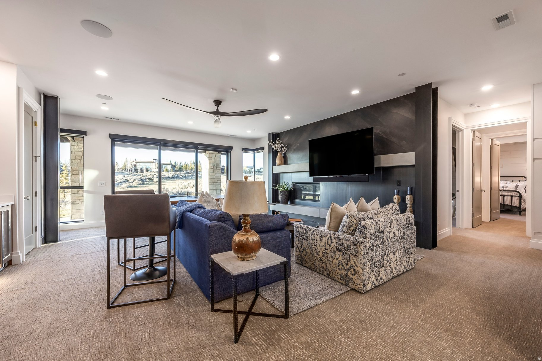 SIGNAL HILL - Residential