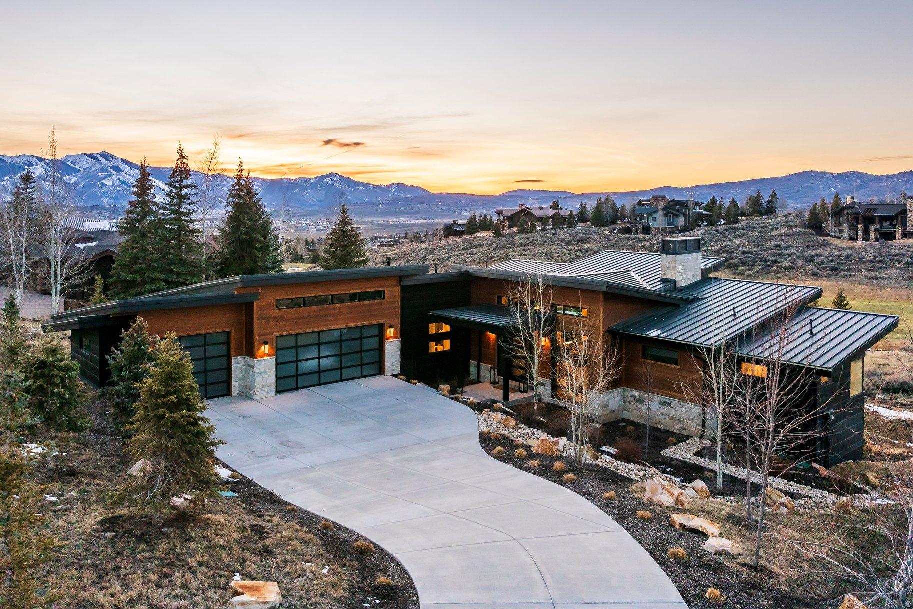 SIGNAL HILL - Residential