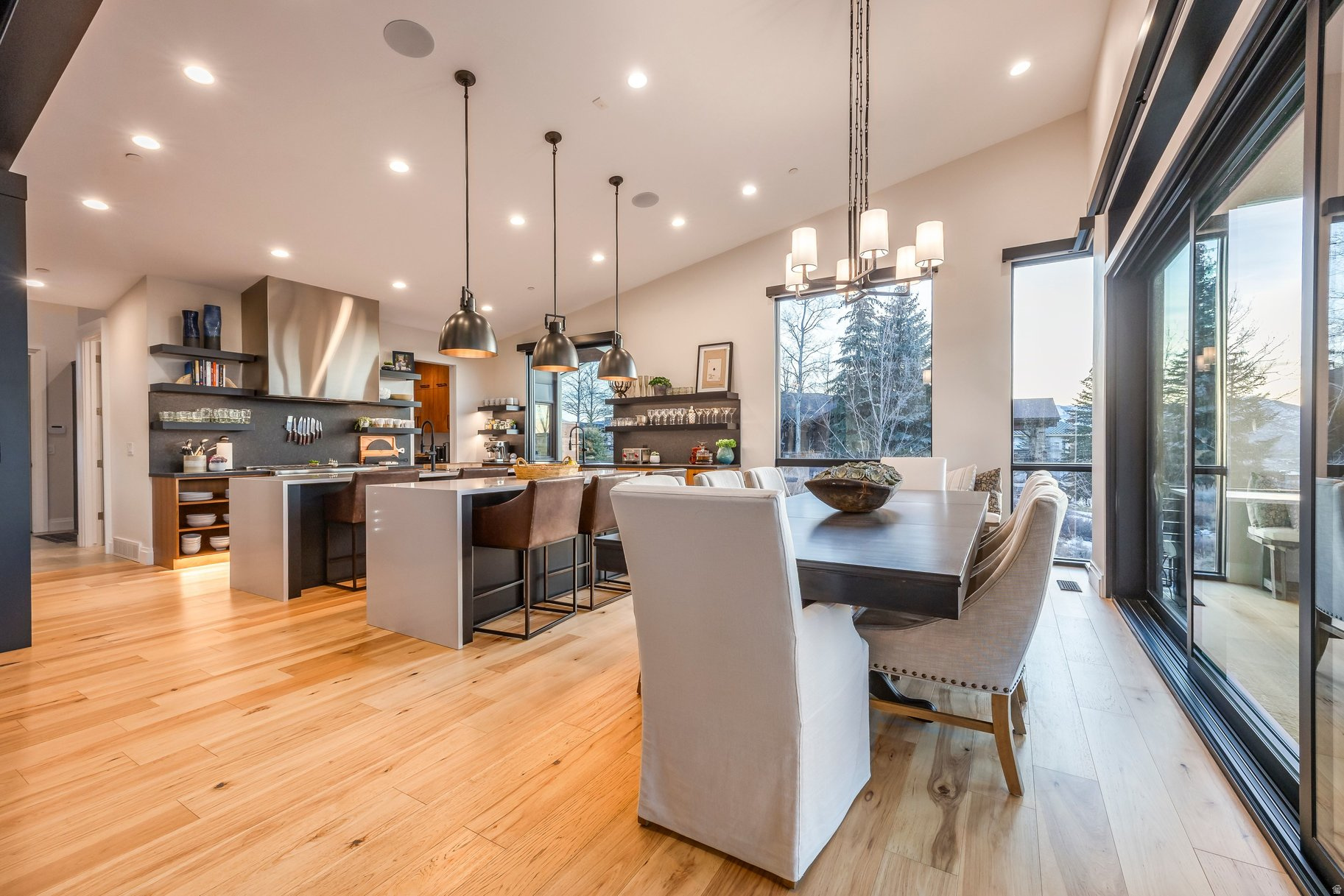 SIGNAL HILL - Residential