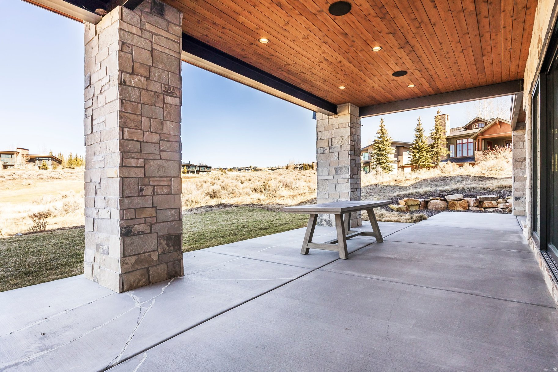 SIGNAL HILL - Residential