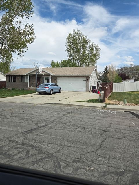 Photo of 592 N 450 W, Santaquin, UT 84655 (MLS # 2151102)