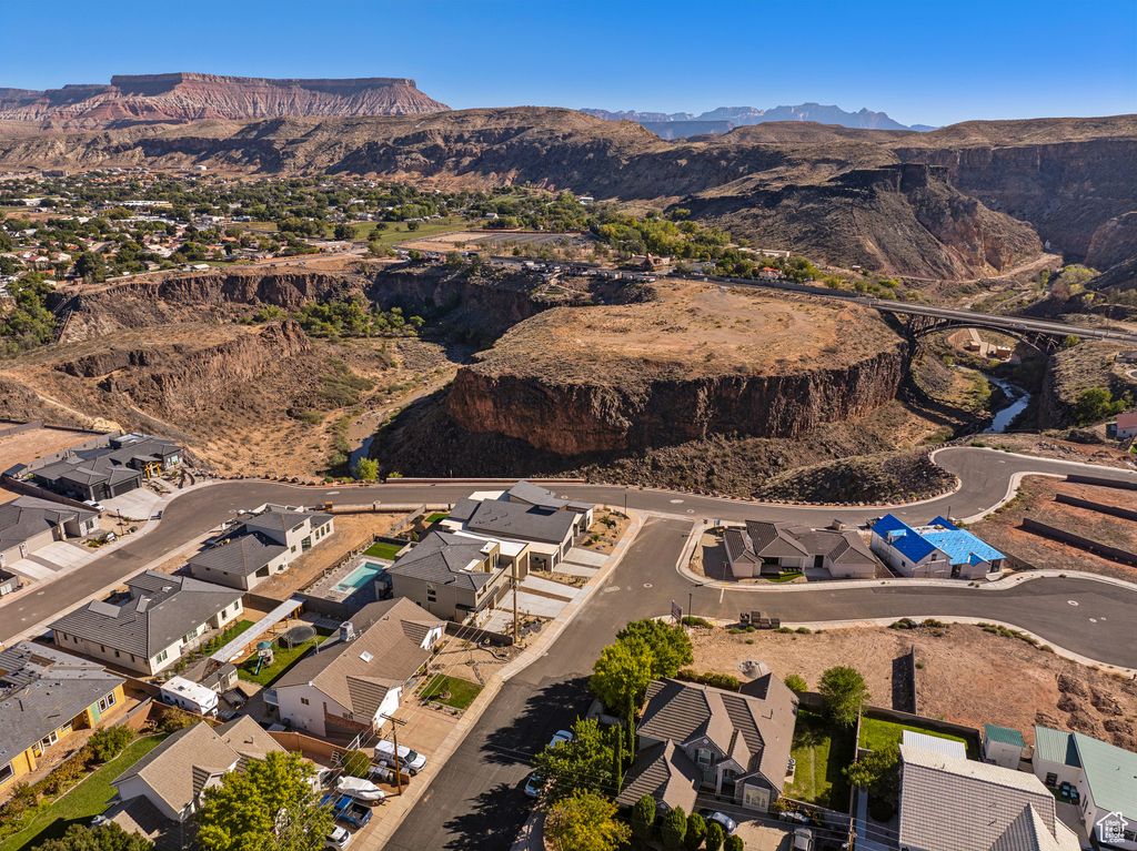 Photo of 273 E 1050 N #21, Hurricane, UT 84737 (MLS # 2119457)