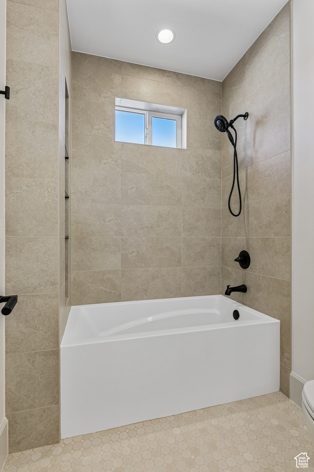 FALCON RIDGE PH 4 - Residential