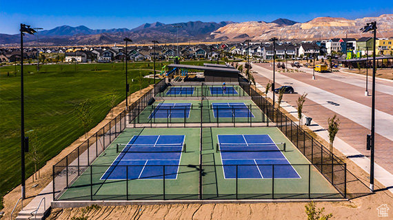 DAYBREAK - Residential