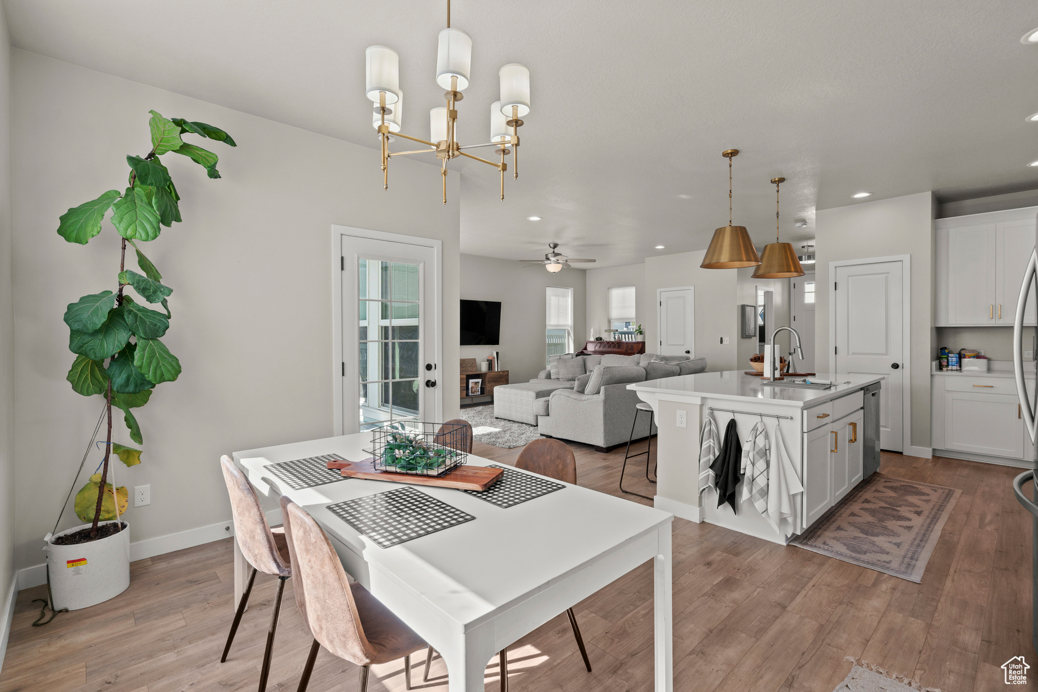 DAYBREAK - Residential