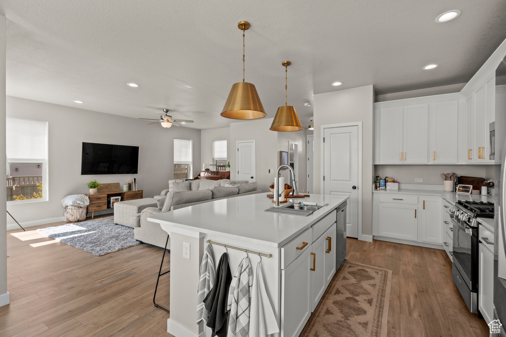 DAYBREAK - Residential