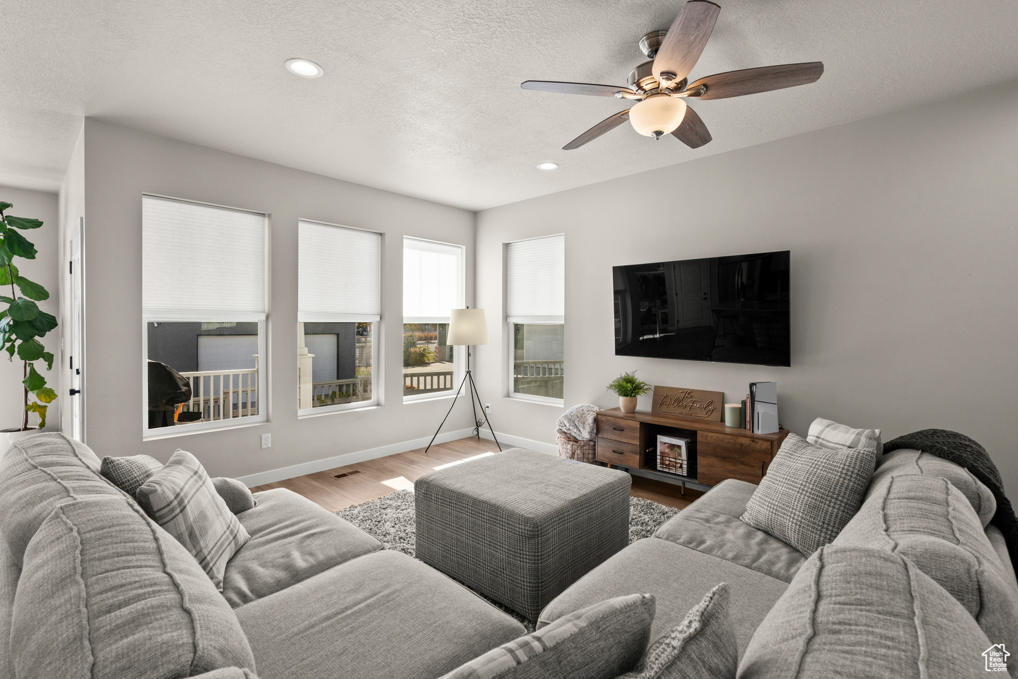 DAYBREAK - Residential