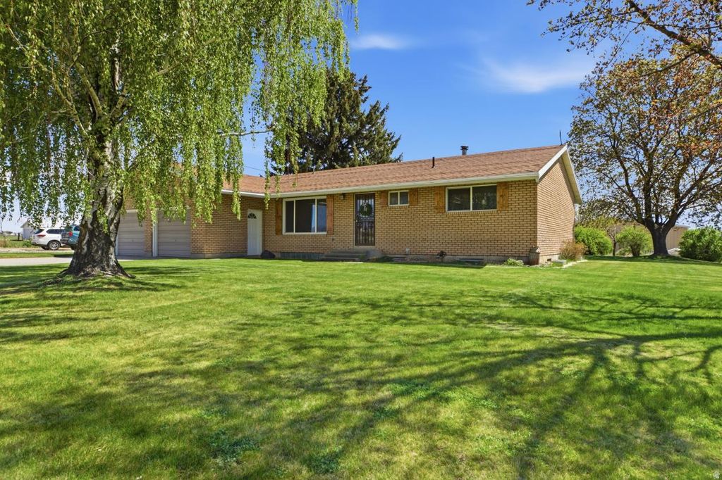 Photo of 1207 S 600 W W, Preston, ID 83263 (MLS # 2154982)