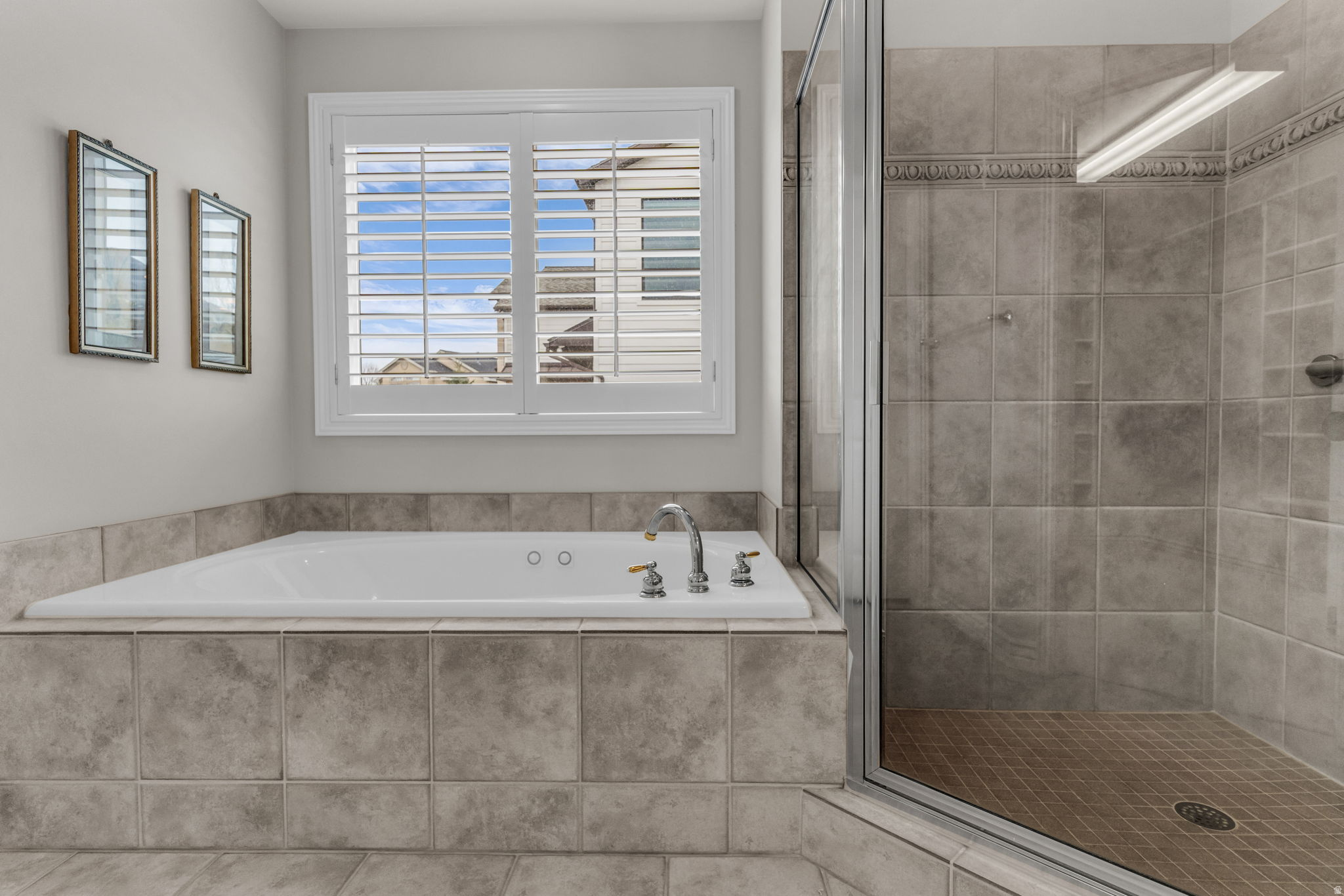 SUNSET RIDGE - Residential