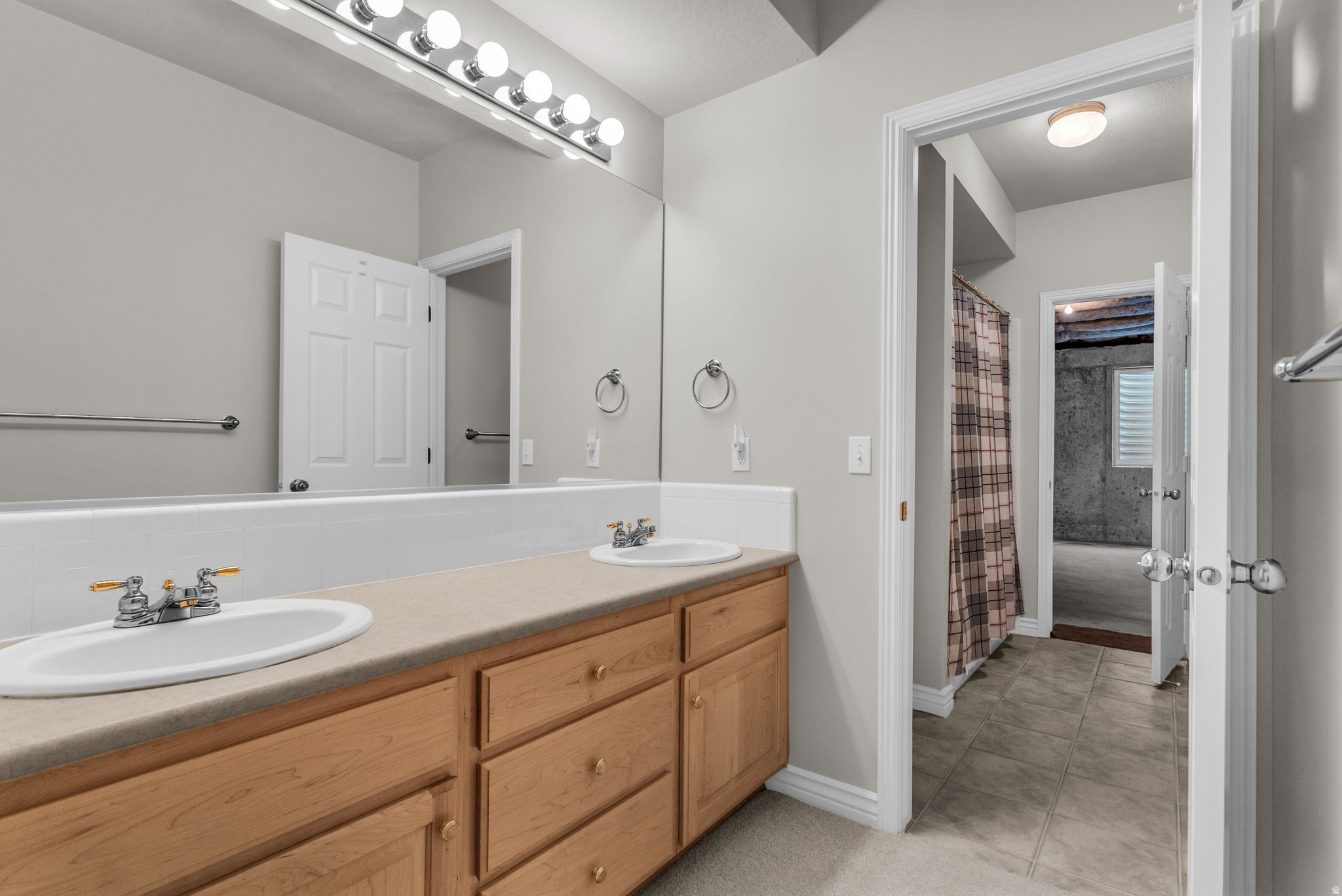 SUNSET RIDGE - Residential