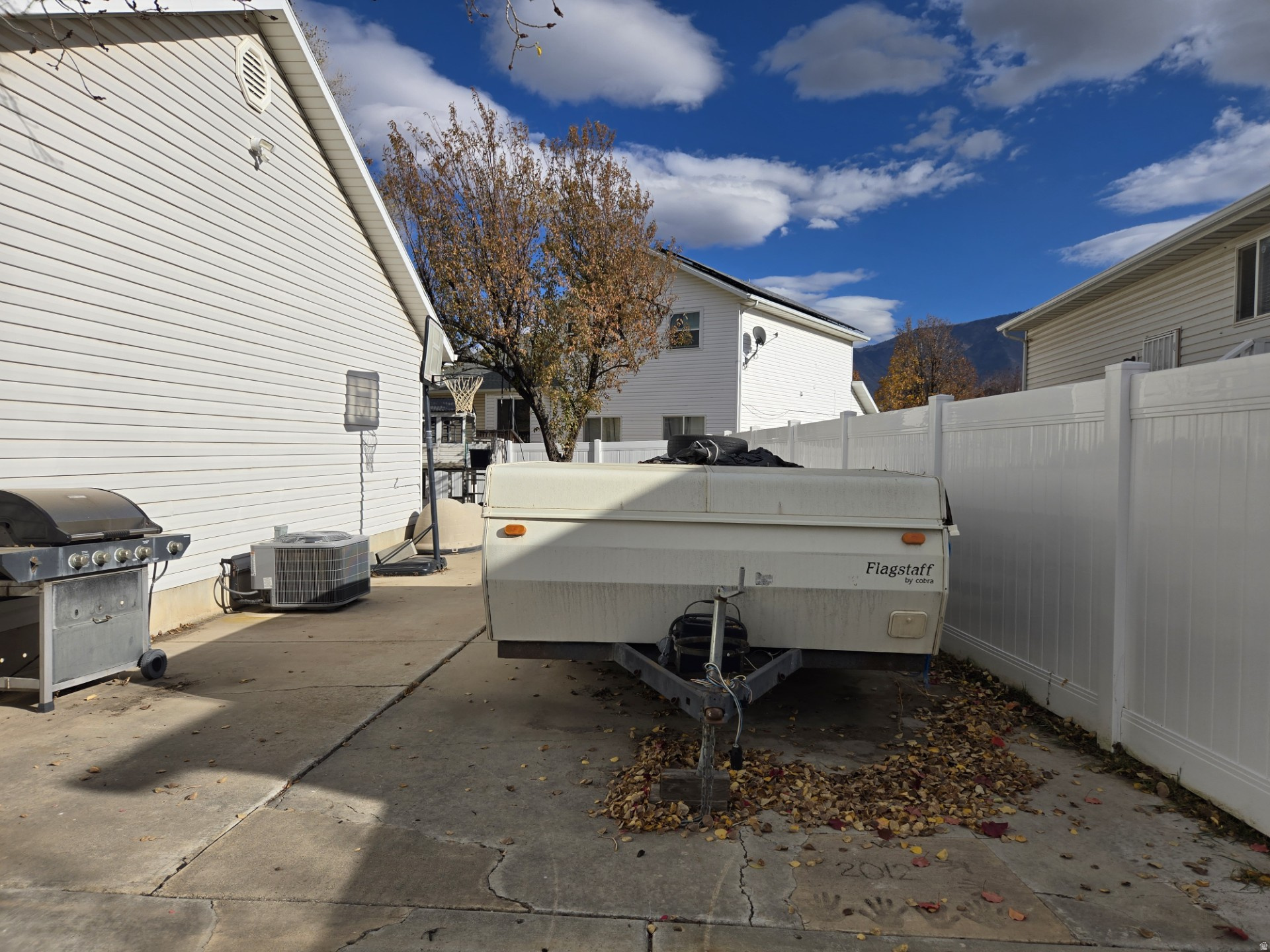 MOUNTAIN VIEW - Residential