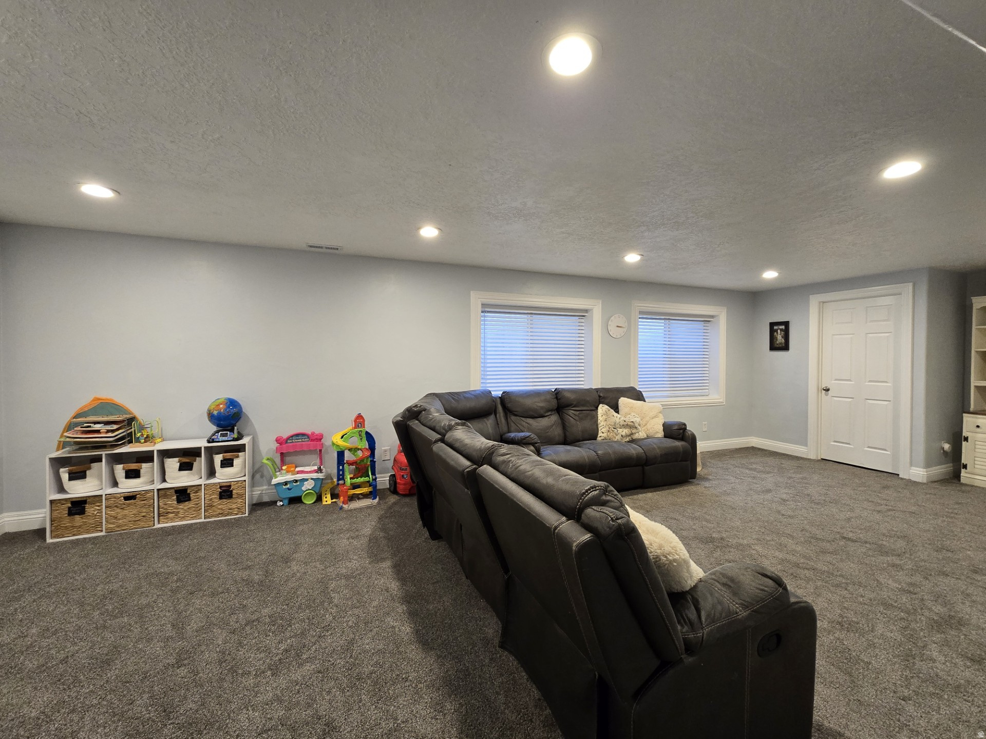 MOUNTAIN VIEW - Residential