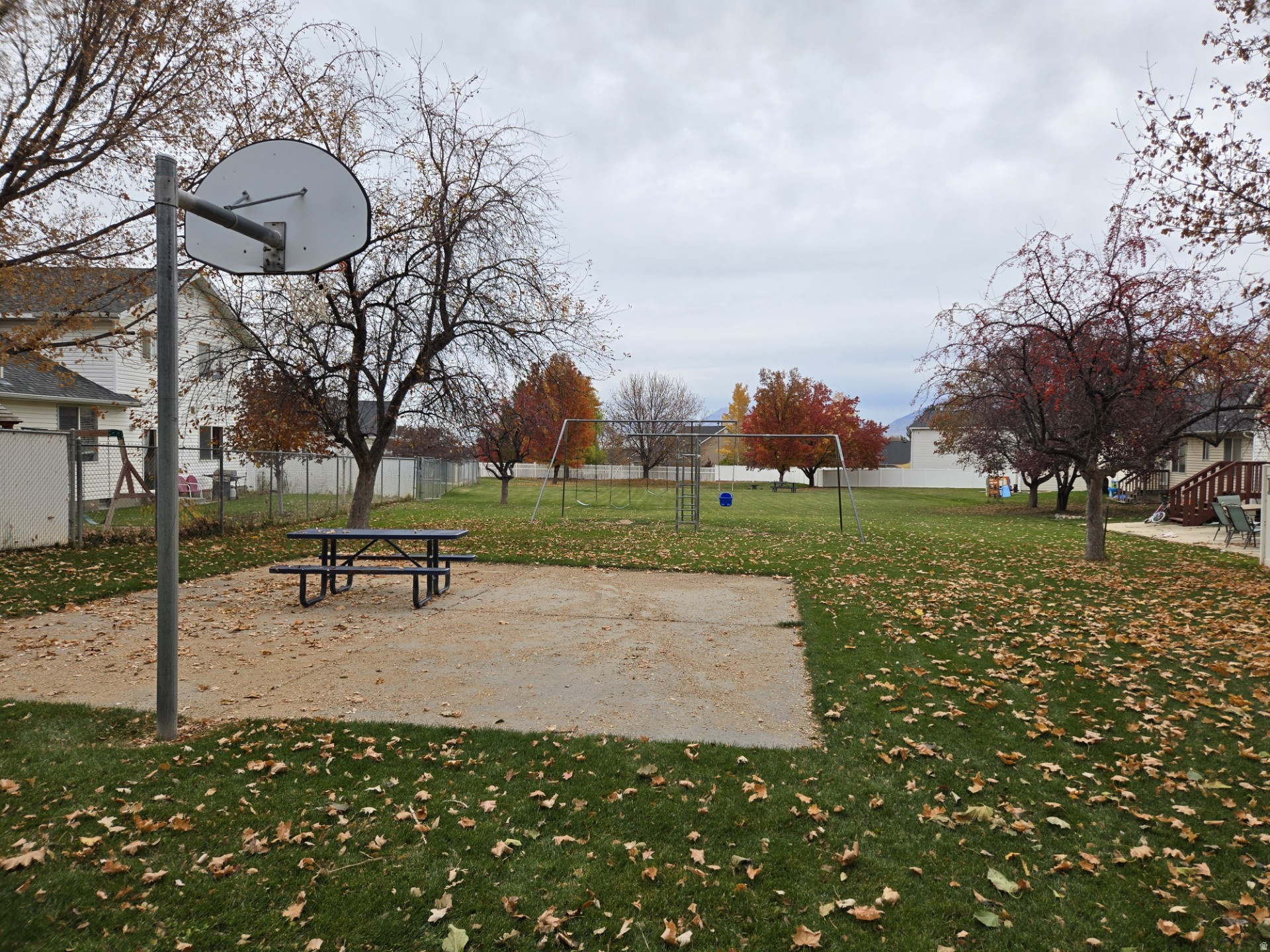 MOUNTAIN VIEW - Residential