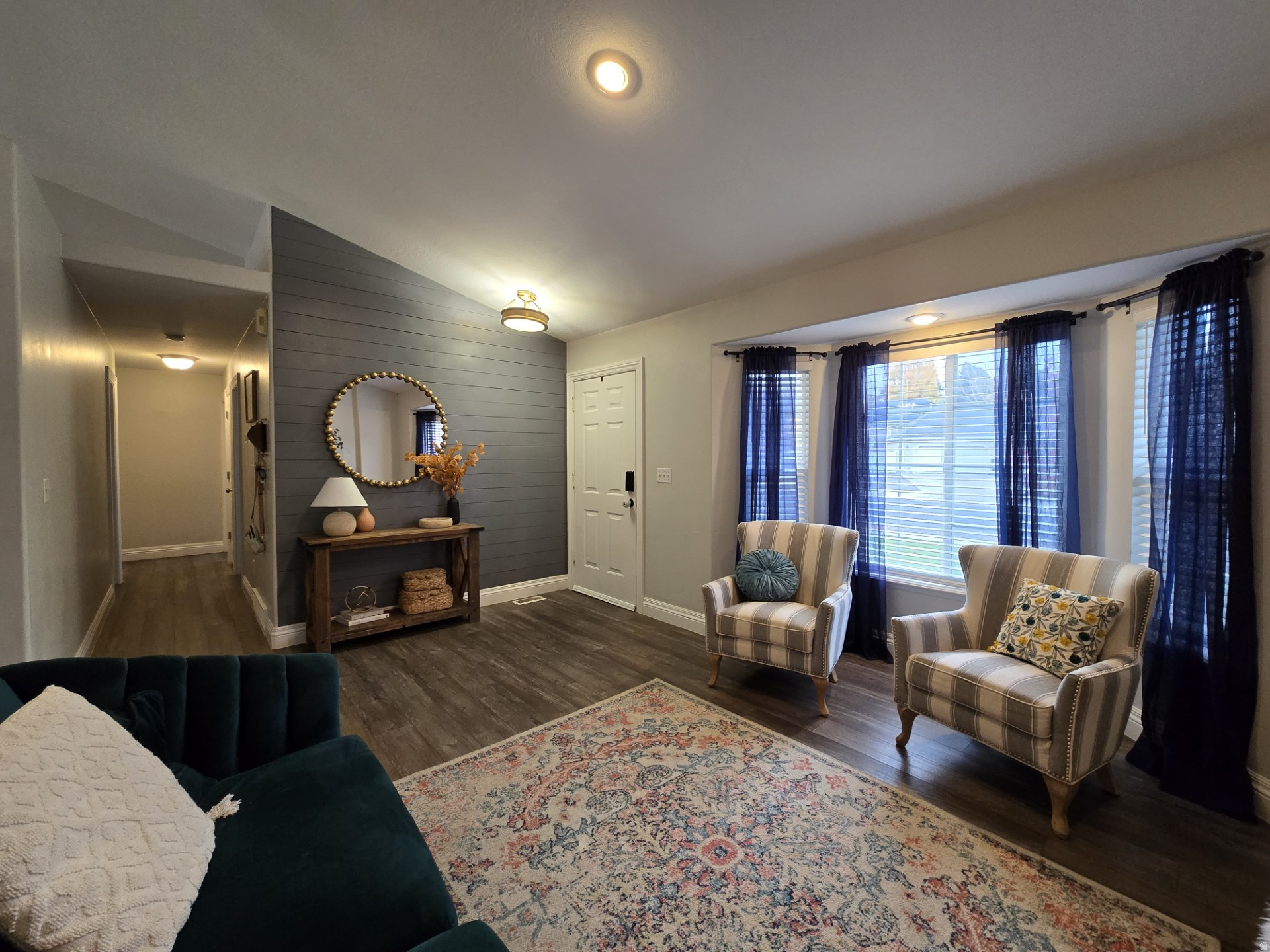 MOUNTAIN VIEW - Residential