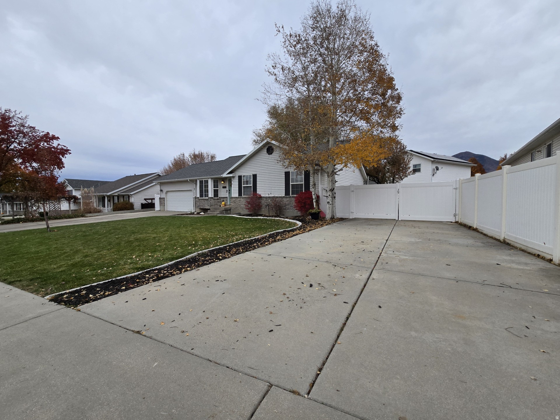 MOUNTAIN VIEW - Residential