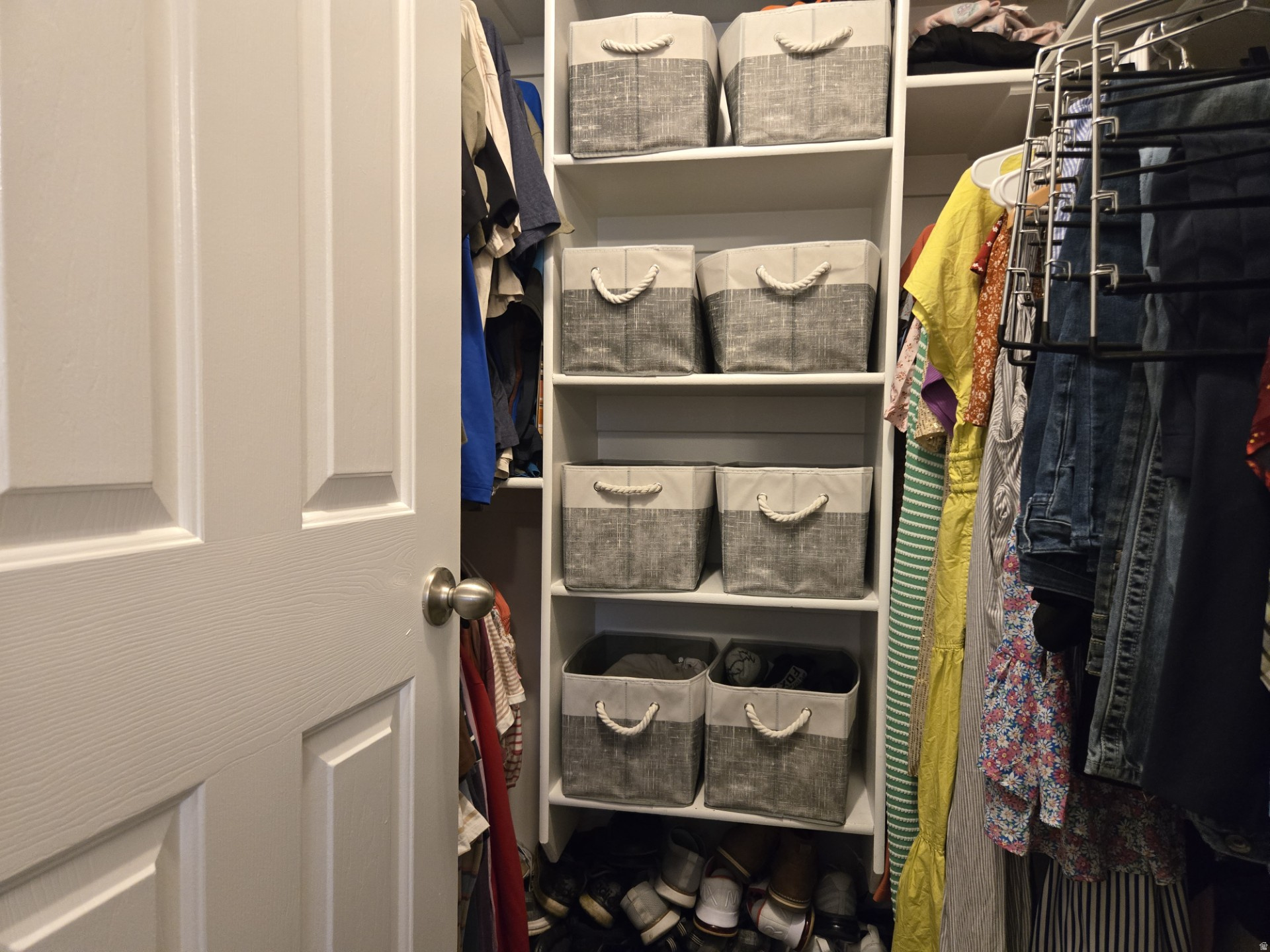 MOUNTAIN VIEW - Residential