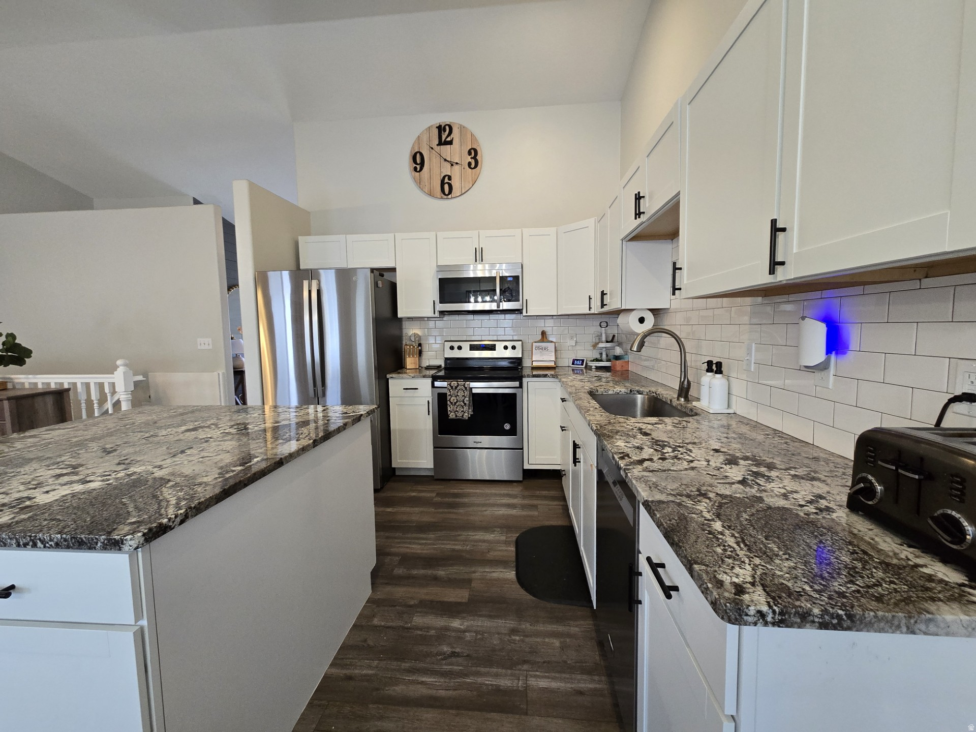 MOUNTAIN VIEW - Residential