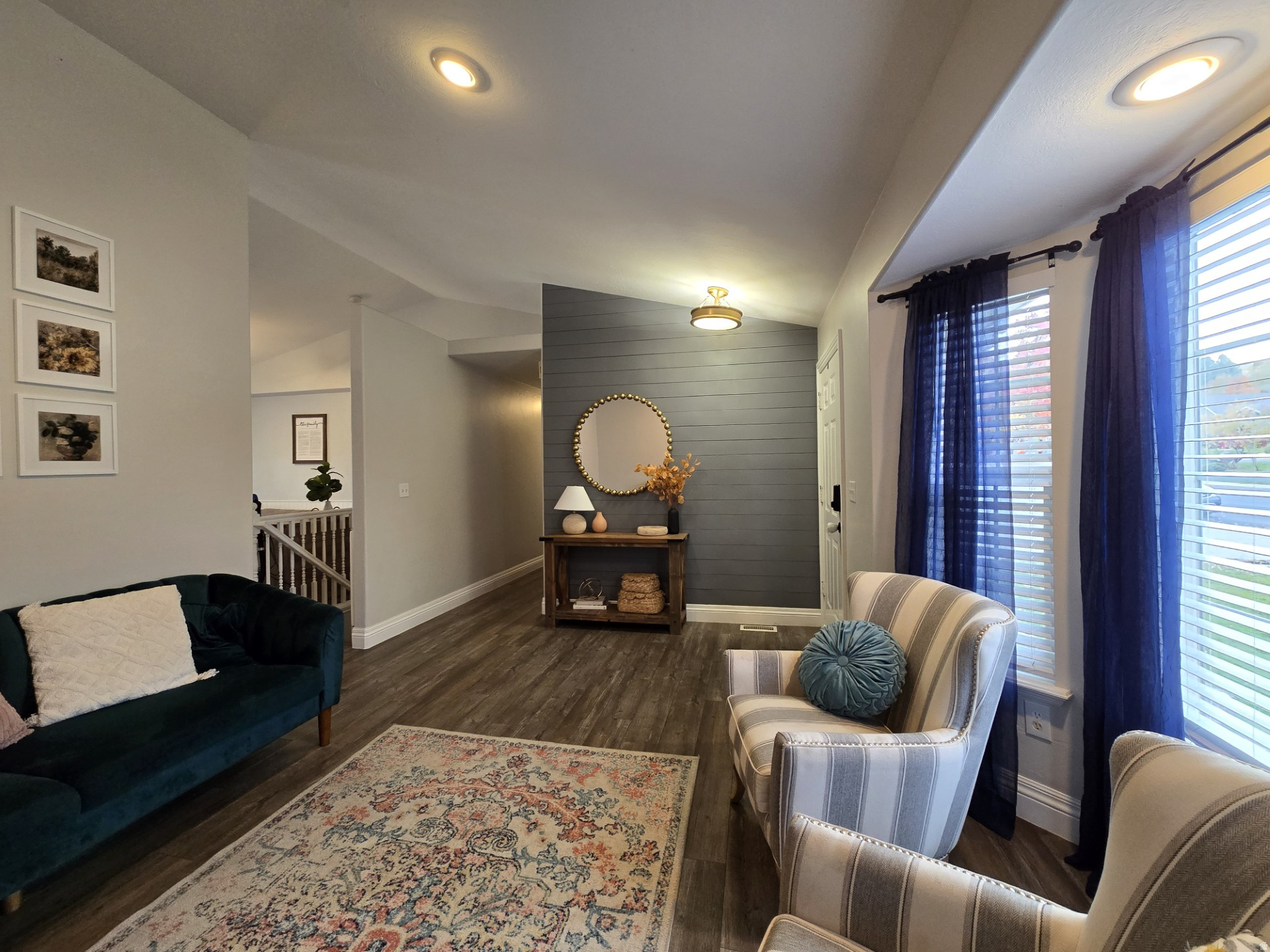 MOUNTAIN VIEW - Residential