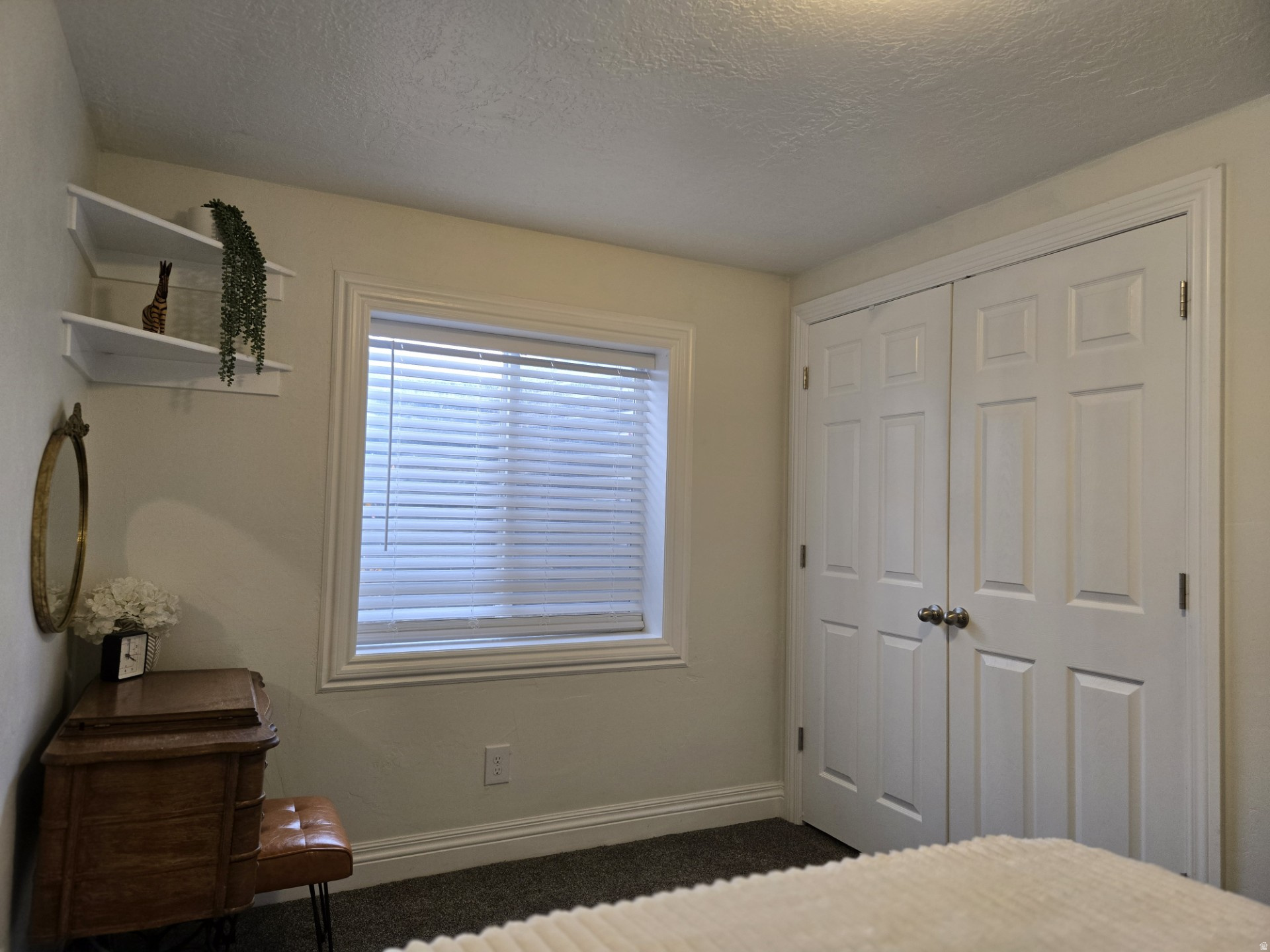 MOUNTAIN VIEW - Residential