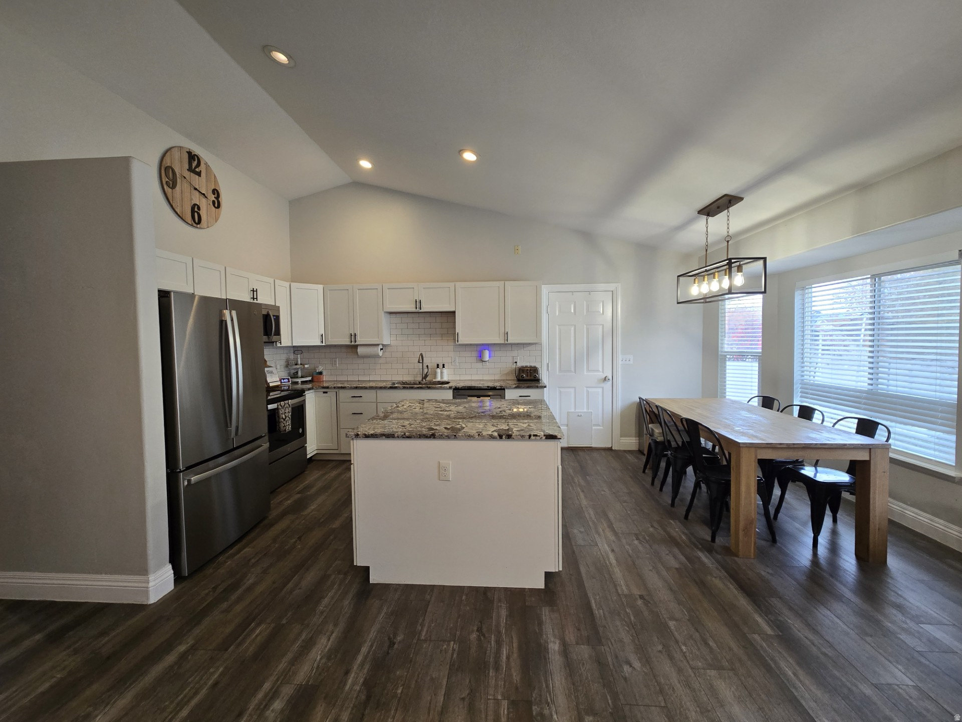 MOUNTAIN VIEW - Residential