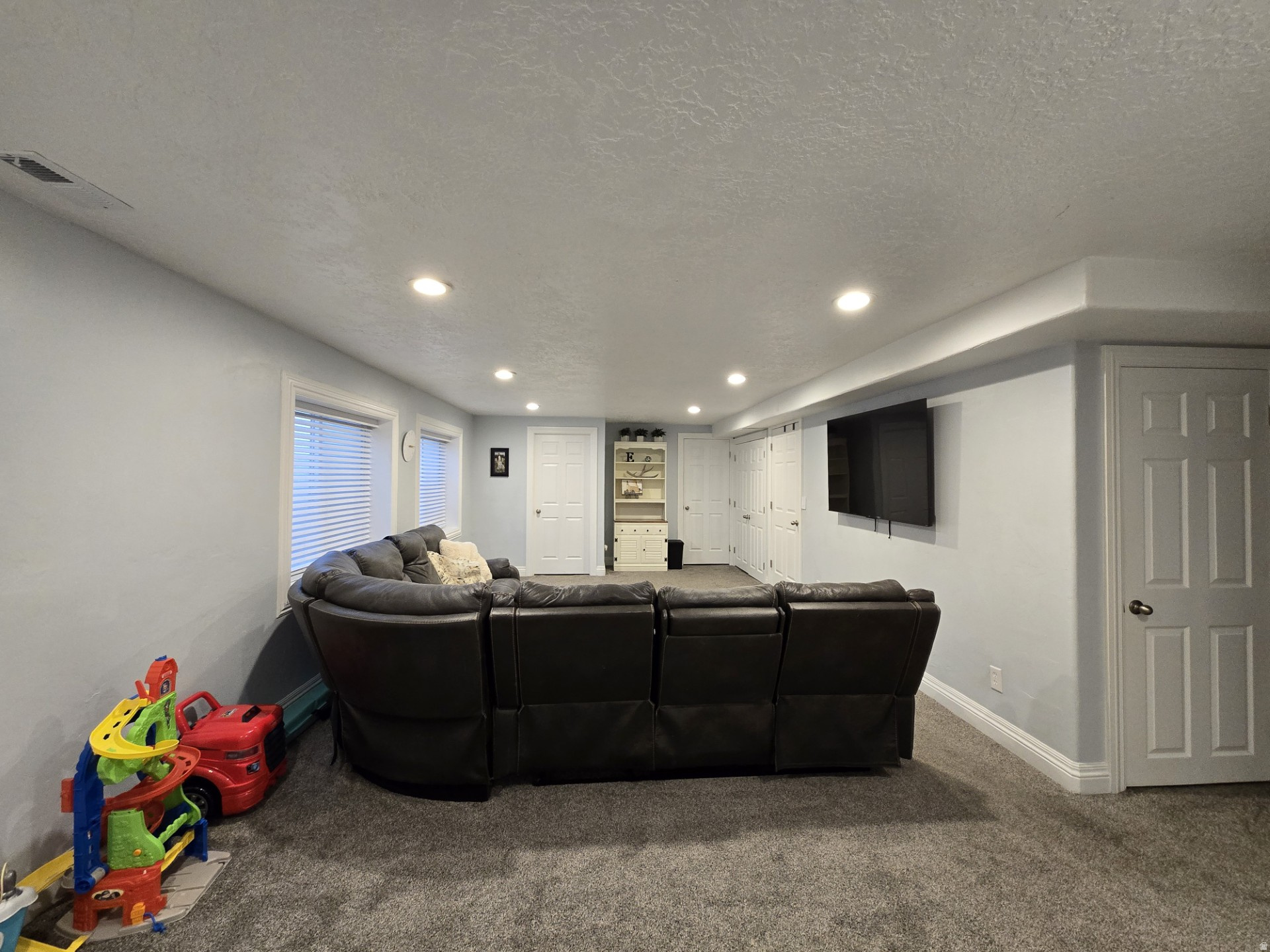 MOUNTAIN VIEW - Residential