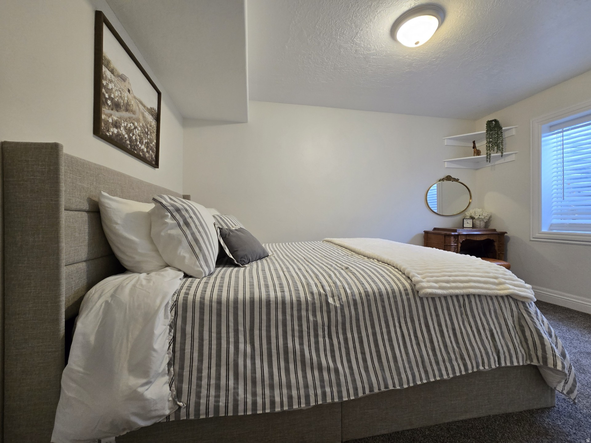 MOUNTAIN VIEW - Residential