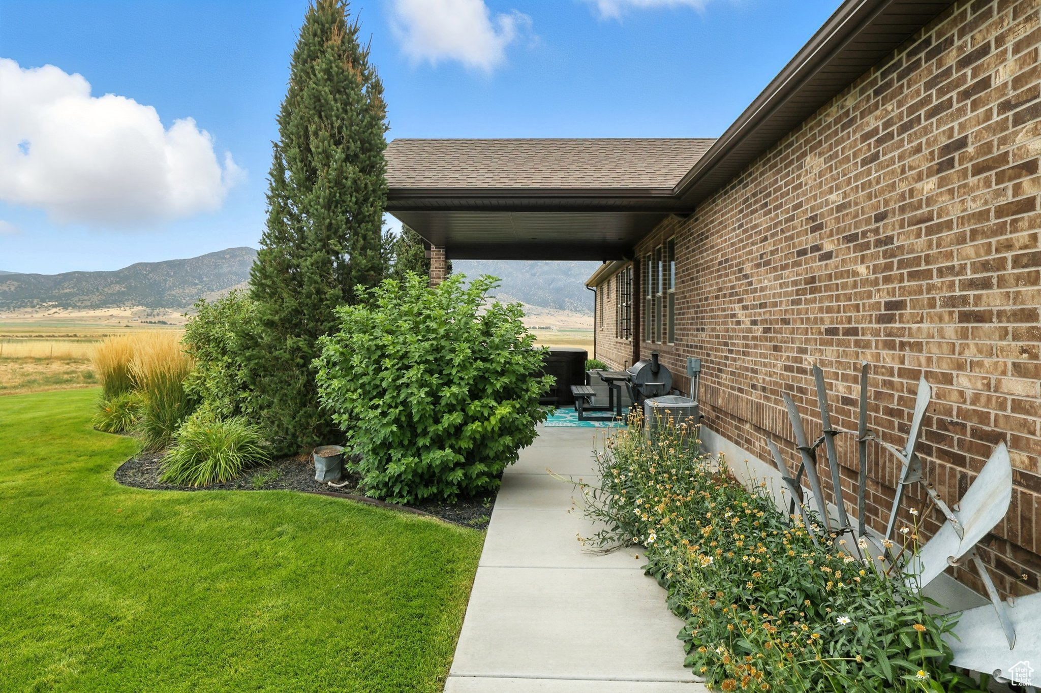 Portage, Utah 84331, United States, 4 Bedrooms Bedrooms, ,4 BathroomsBathrooms,Residential,Active,197919