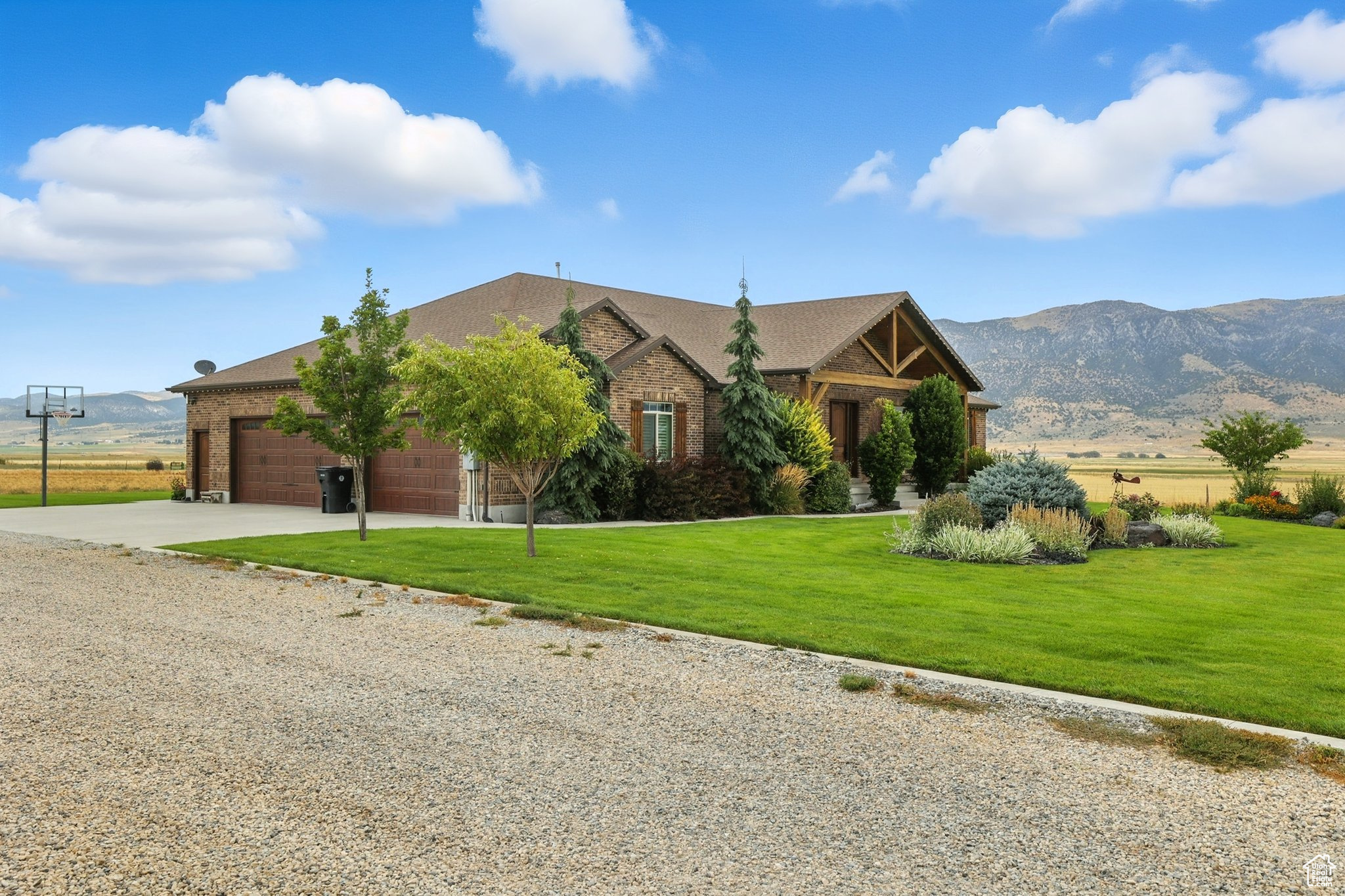 Portage, Utah 84331, United States, 4 Bedrooms Bedrooms, ,4 BathroomsBathrooms,Residential,Active,197919