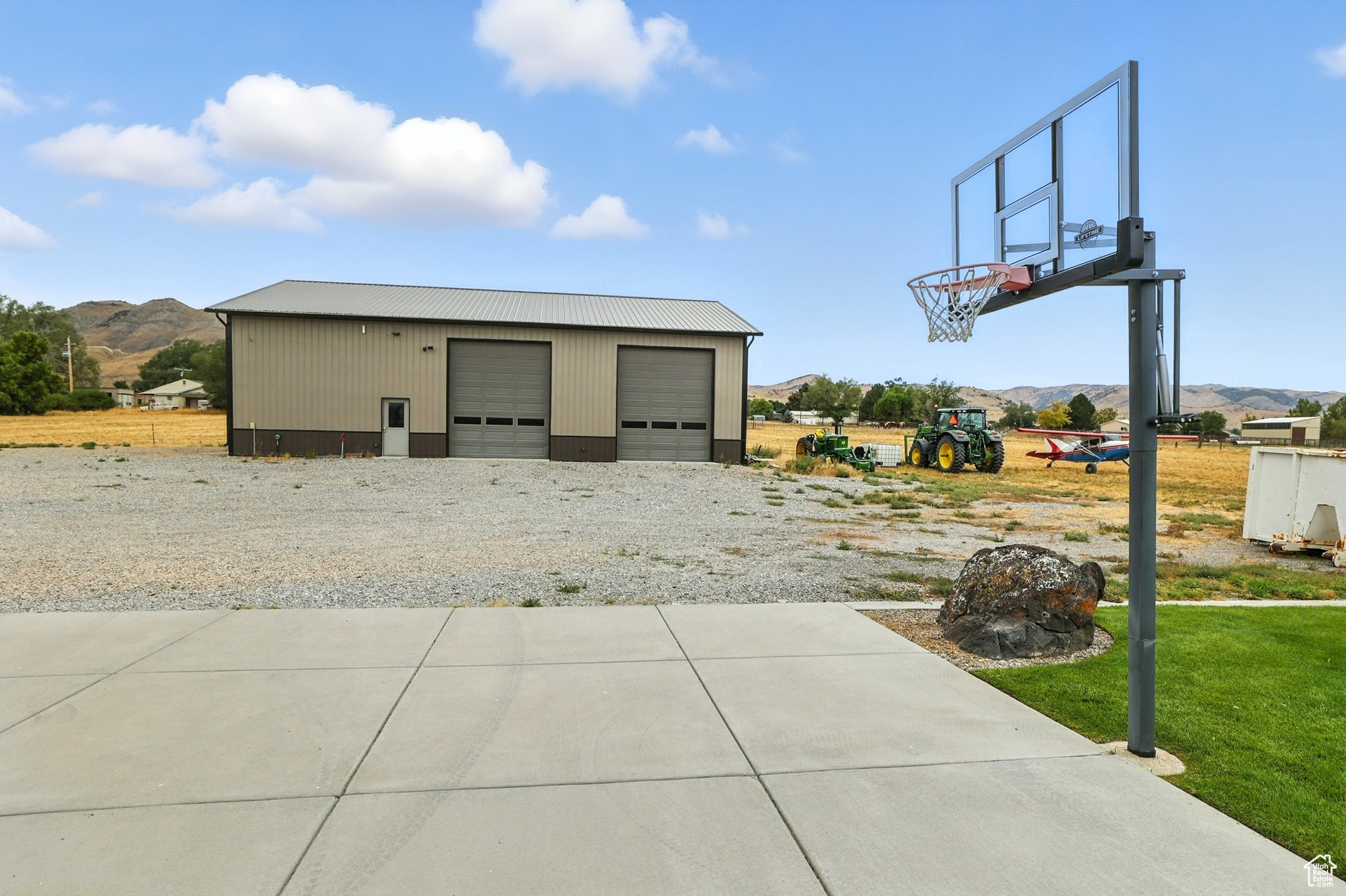 Portage, Utah 84331, United States, 4 Bedrooms Bedrooms, ,4 BathroomsBathrooms,Residential,Active,197919