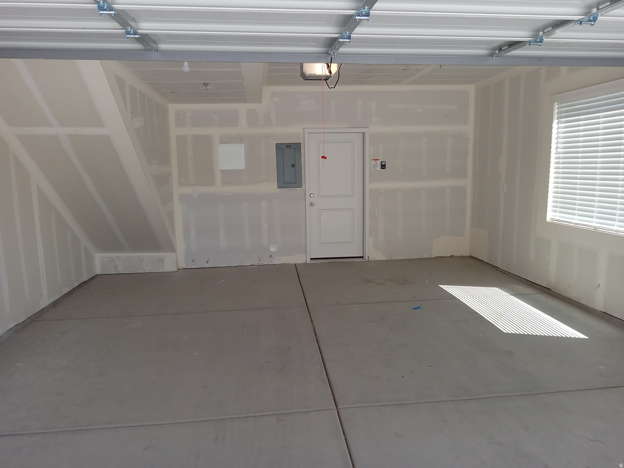 PARAMOUNT - Residential