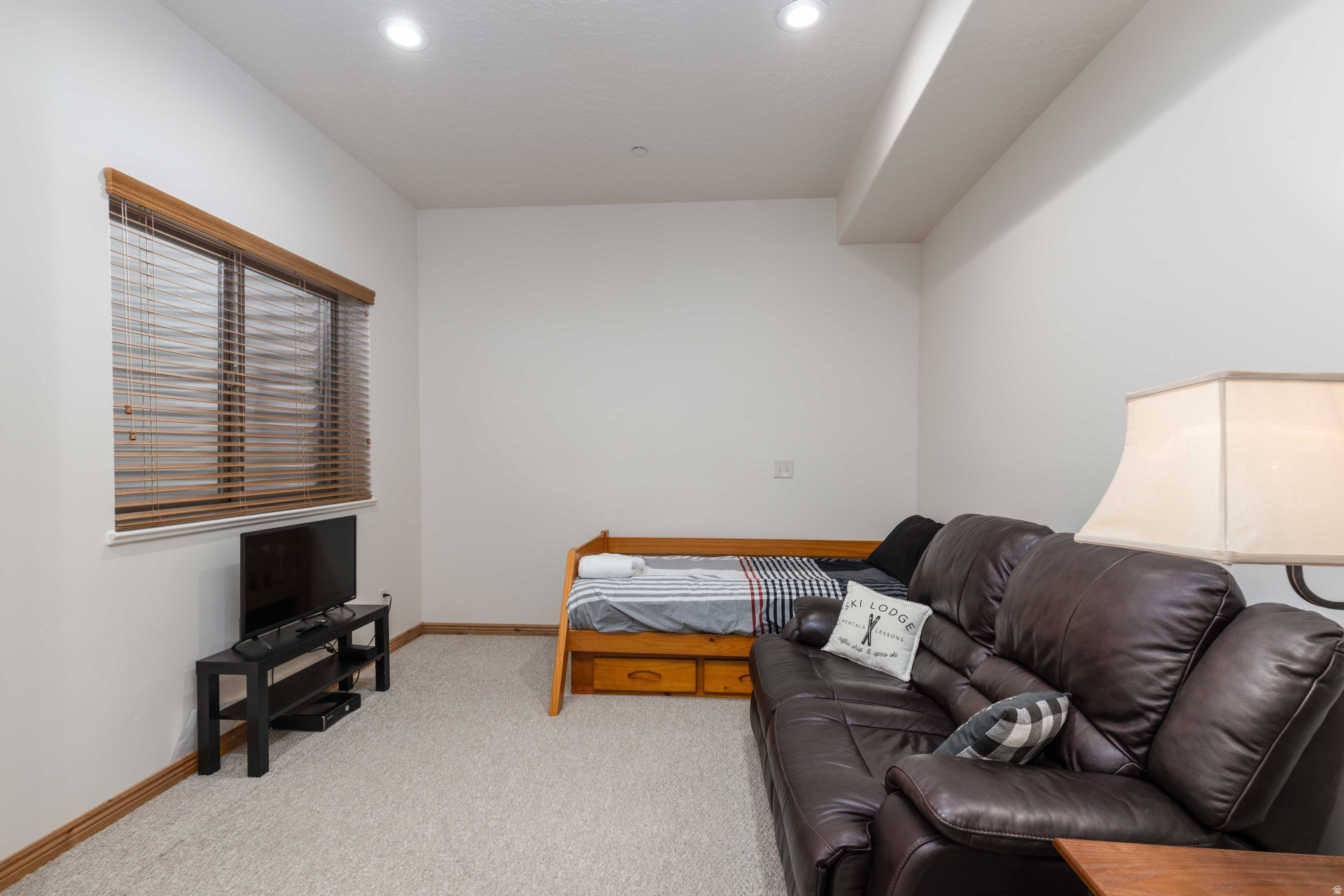 THE CASCADES - Residential