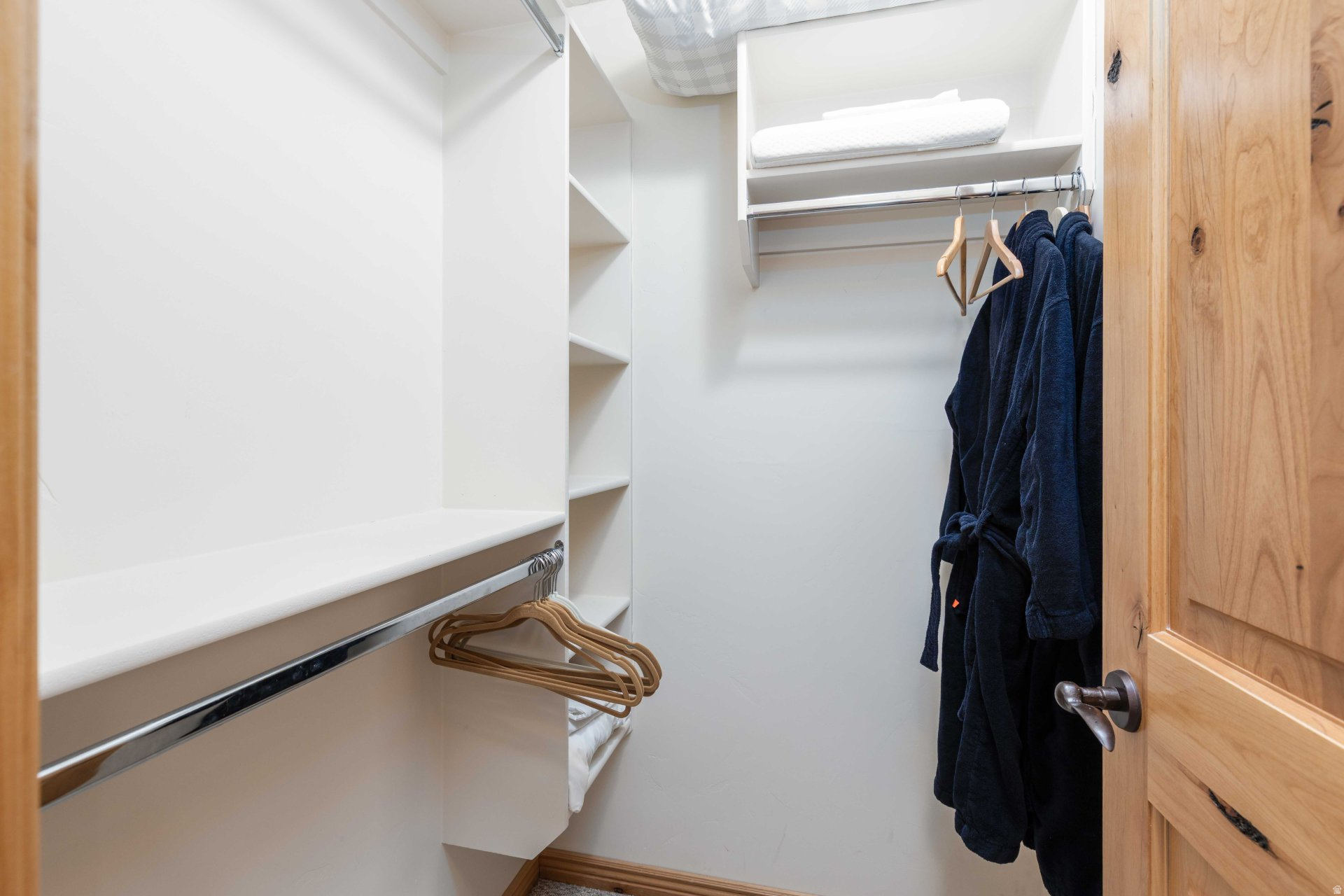 THE CASCADES - Residential