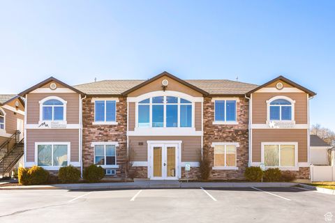 Photo of 114 W WINCHESTER ST S #202, Salt Lake City, UT 84107 (MLS # 2108033)