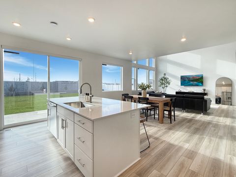 Tiny photo for 3372 S PINYON LN, Mapleton, UT 84664 (MLS # 2135929)