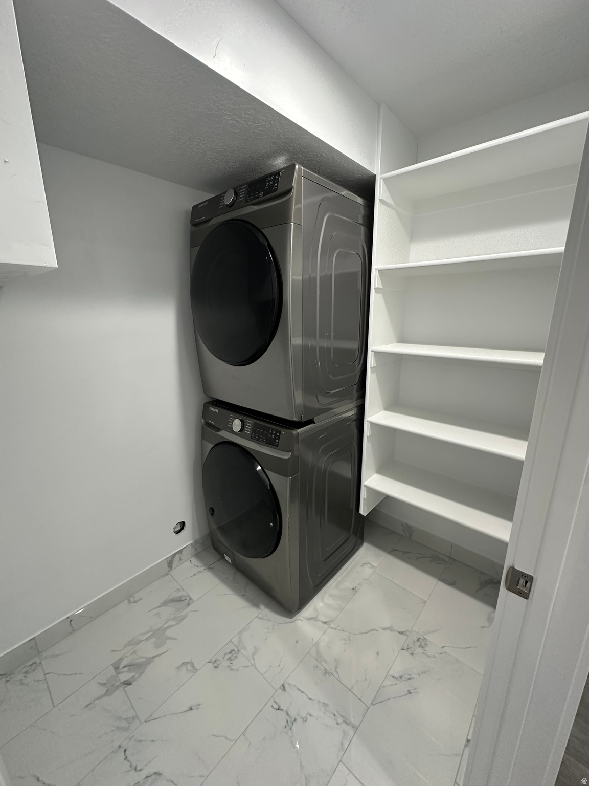 MAPLETON HEIGHTS - Residential